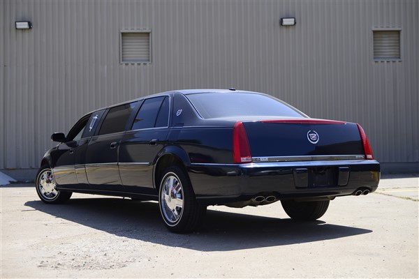 2007 Cadillac S&S 24-Hr 65″ Limousine full