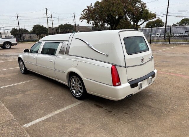 2011 Cadillac Superior Statesmen Hearse full