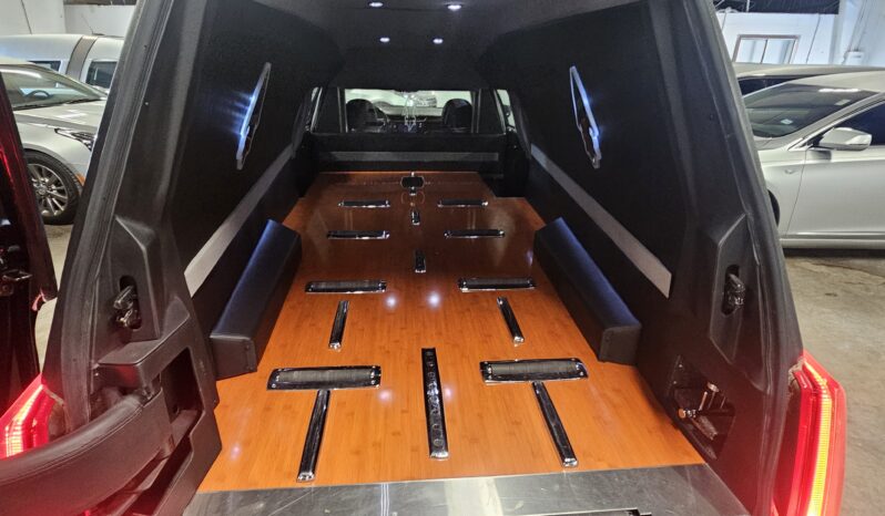 2013 Cadillac Superior Hearse full