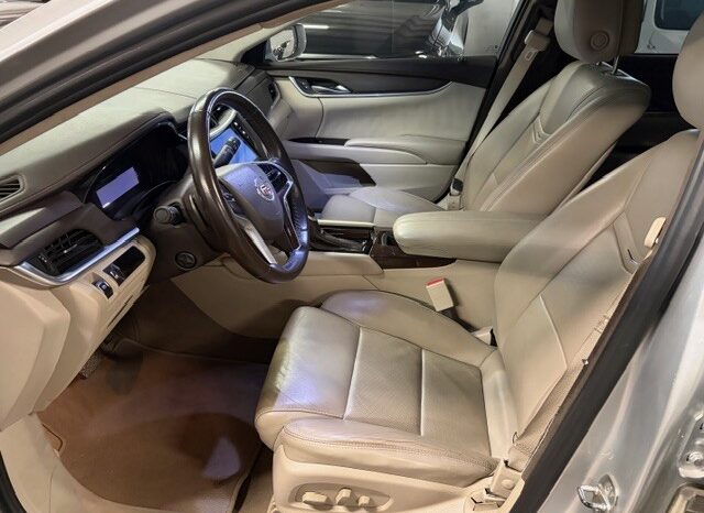 2013 Cadillac Regency 6-Door Limo full